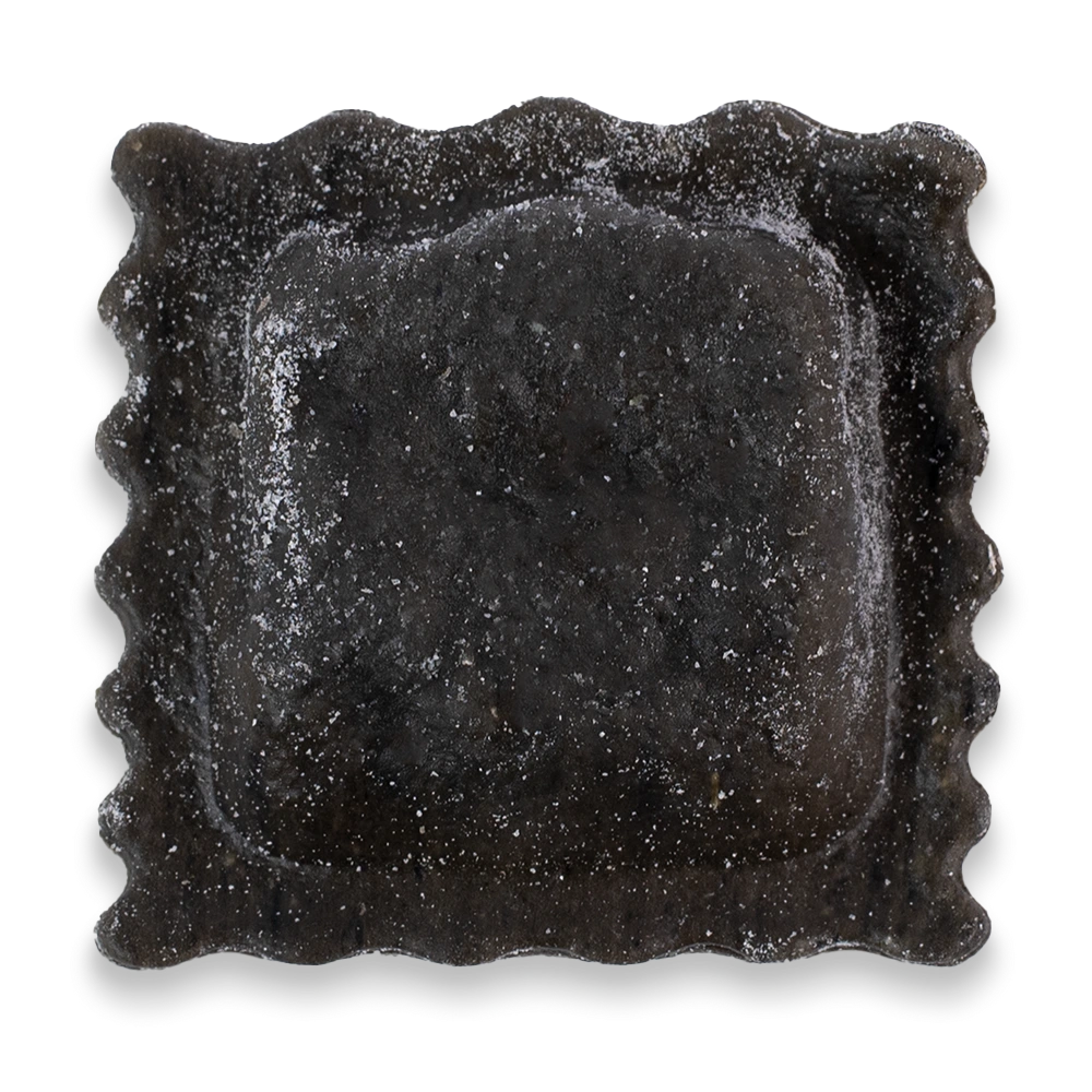 BLACK RAVIOLI WITH SALMON 1KG