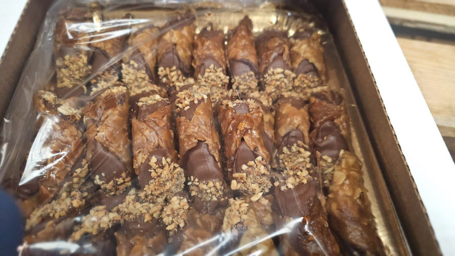 CRUNCHY CANNOLO DI MANDORLA ALLA NOCCIOLA GLUTEN FREE 2KG TRAY