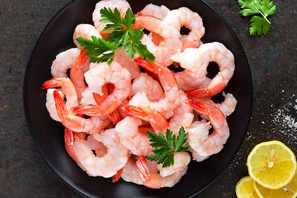 COOKED & PEELED (30-40) KING PRAWNS  TAIL ON 1 KG HOLMES