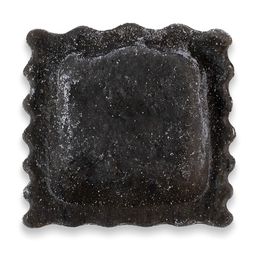 BLACK RAVIOLI WITH SALMON 1KG