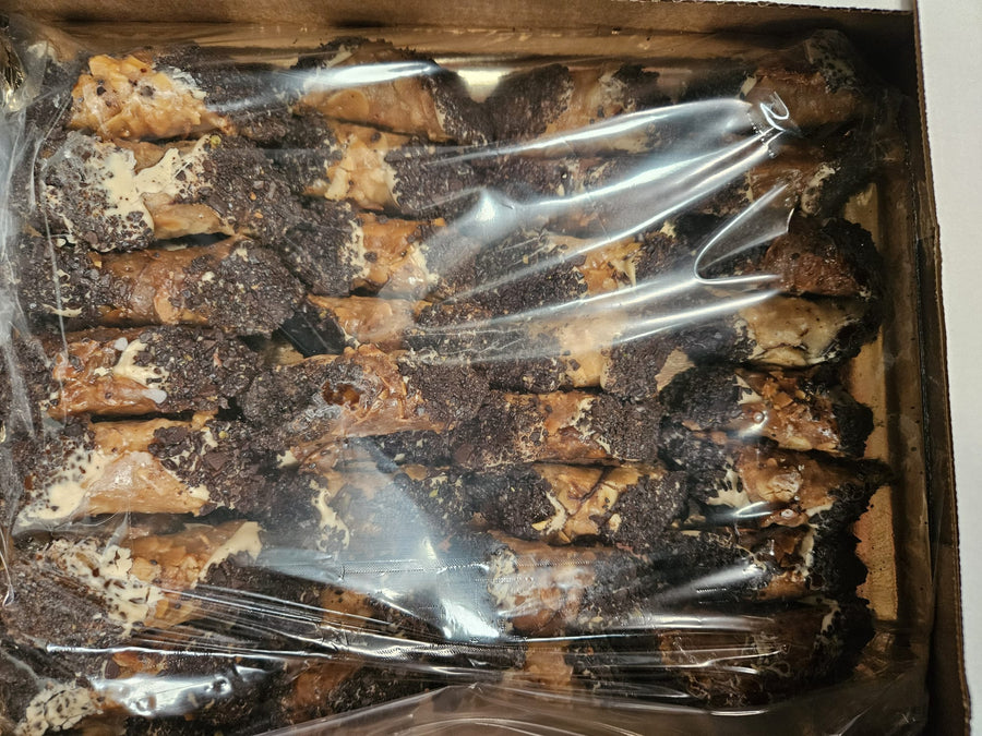 CRUNCHY CANNOLO MANDORLA TIRAMISU' GLUTEN FREE 2KG TRAY